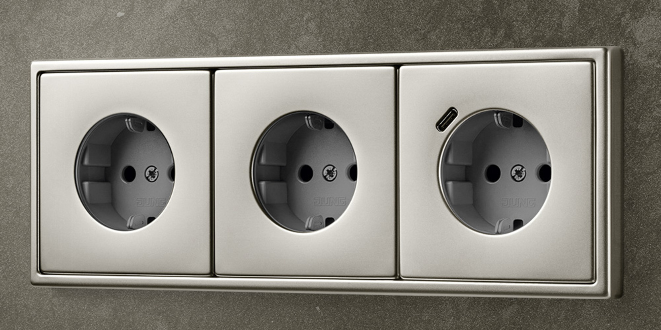 SCHUKO® Steckdosen mit USB bei Elektrotechnik Reinhold GmbH in Gersdorf